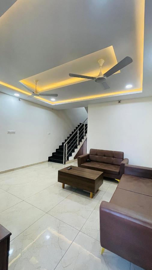 Luxurious 3 Bhk Villa In Bhuj - Shivani Homestay Luaran gambar