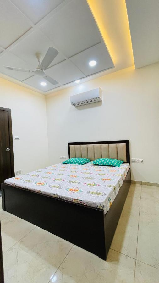 Luxurious 3 Bhk Villa In Bhuj - Shivani Homestay Luaran gambar