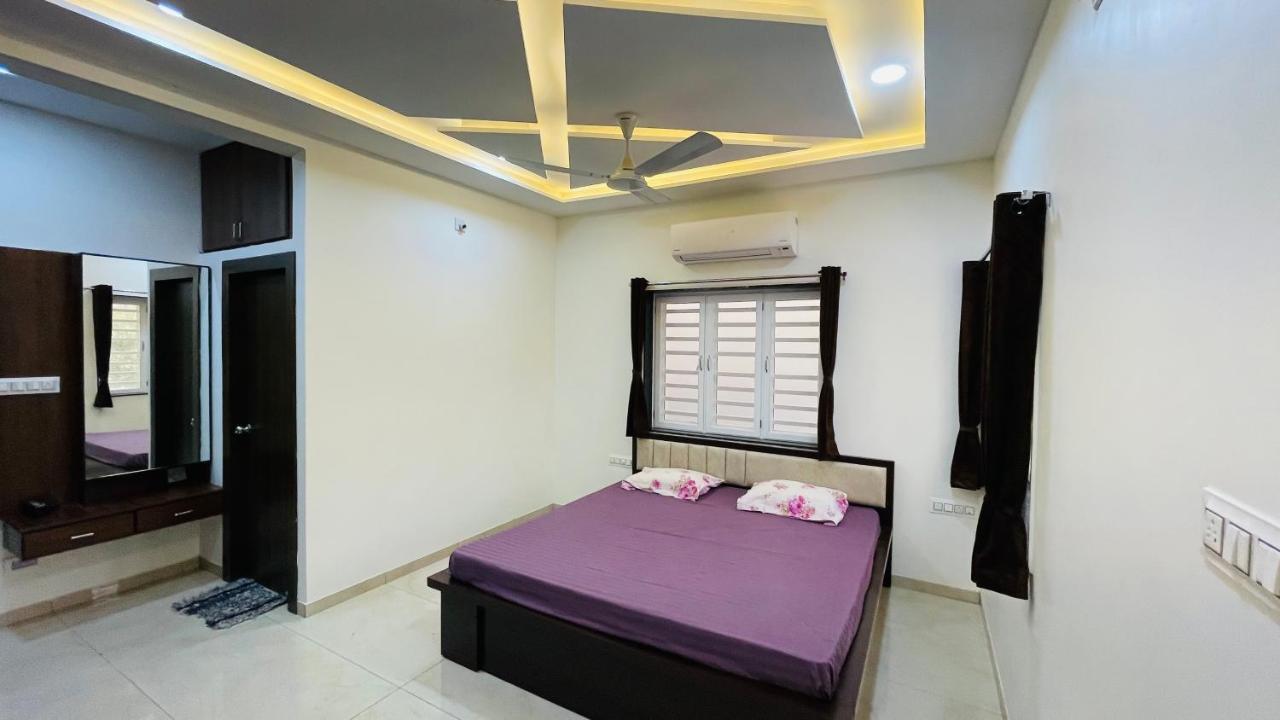 Luxurious 3 Bhk Villa In Bhuj - Shivani Homestay Luaran gambar