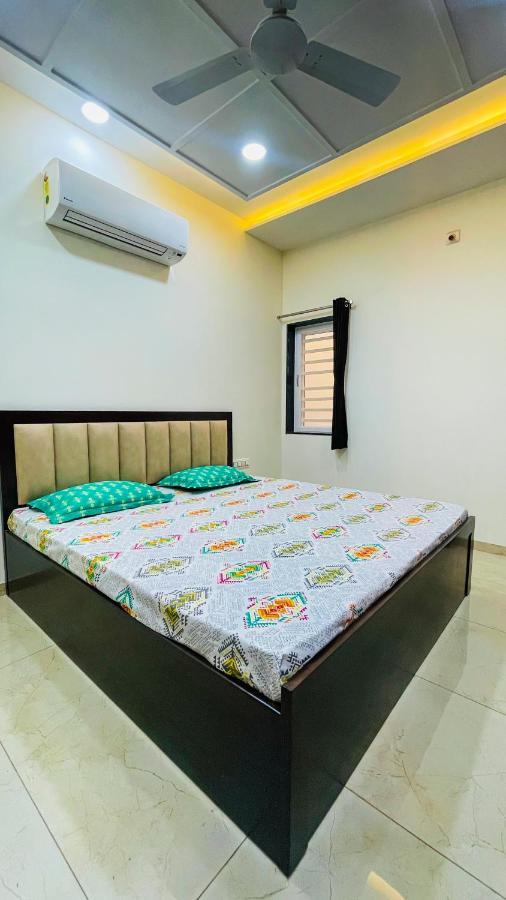 Luxurious 3 Bhk Villa In Bhuj - Shivani Homestay Luaran gambar